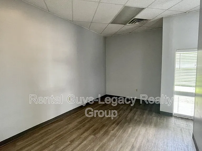6365 Philips Hwy — Photo 10