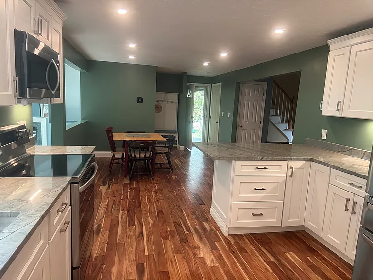 Updated Kitchen/Eating Area