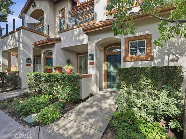902 Solvay Aisle, Irvine, CA 92606