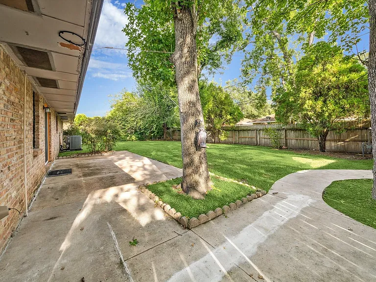 8907 Autauga St — Photo 18