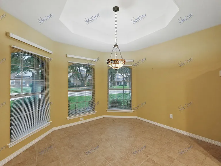 211 Sendero Dr — Photo 9