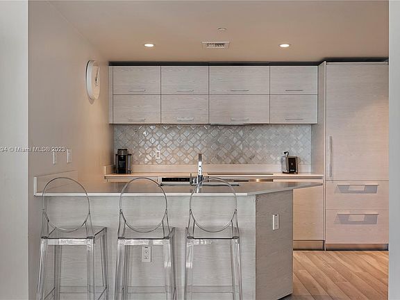 4th image of 1300 S Miami Ave #3709