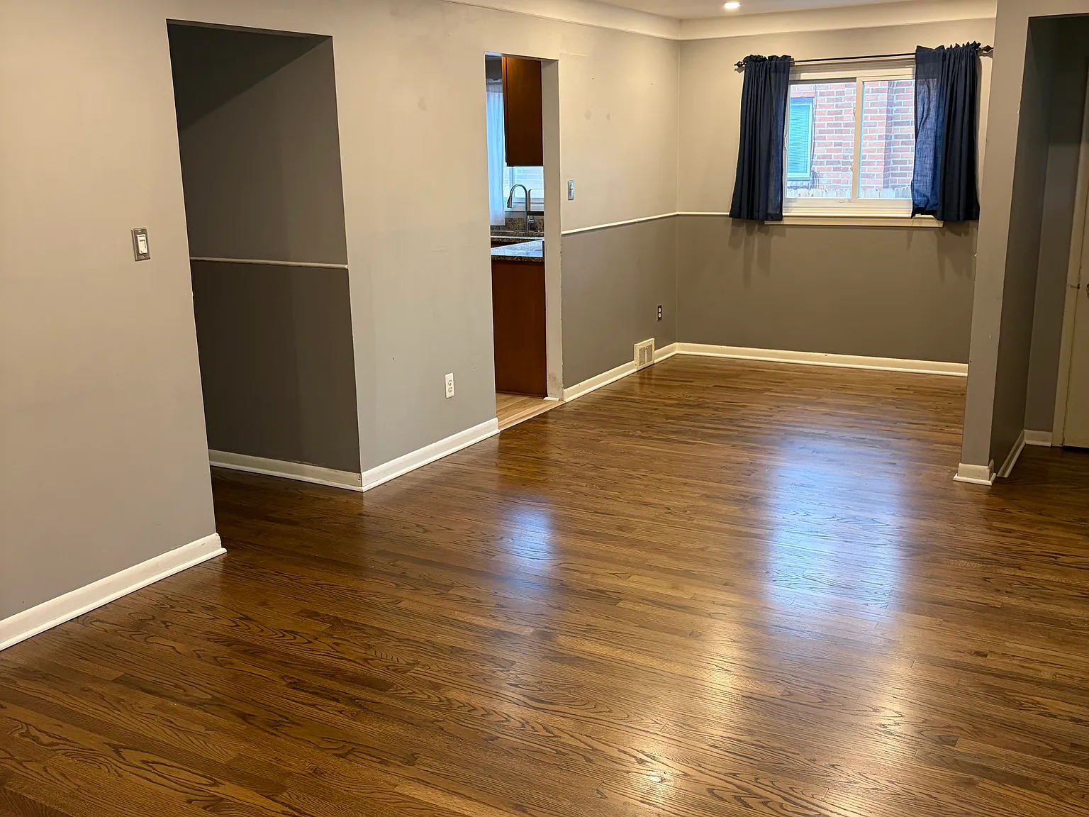 3 bed, 1100 sqft, $2,100 — Photo 4