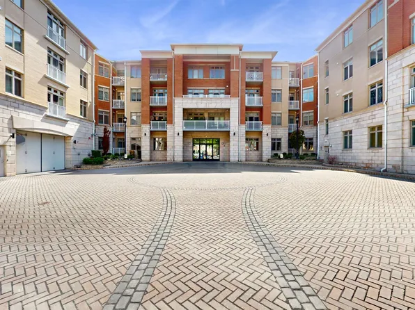 7400 River Rd APT 430, North Bergen, NJ 07047