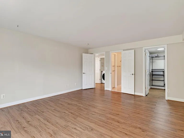 1461 N Van Dorn St #A — Photo 16
