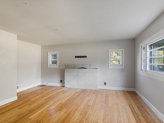 4th image of 5124 Williston Road