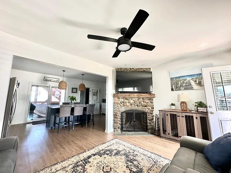 118 Kings Hwy #1 — Photo 8