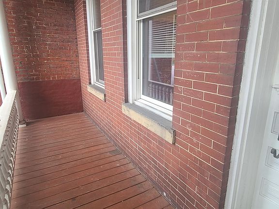5th image of 303 S Pine St