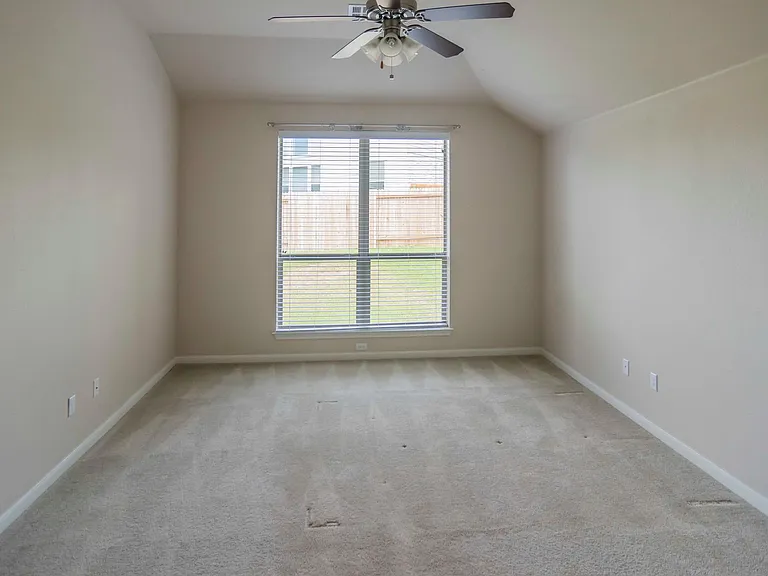 2542 Ravenwood Dr — Photo 11