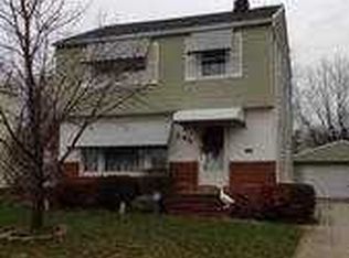 545 Crescent Dr, Willowick, OH 44095