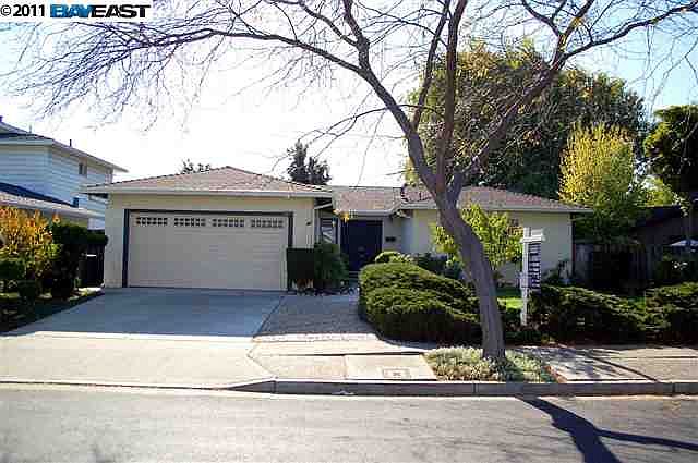 1st image of Indian Wells Dr