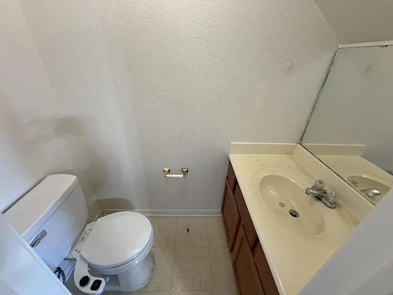 705 S Amy Ln #B — Photo 6
