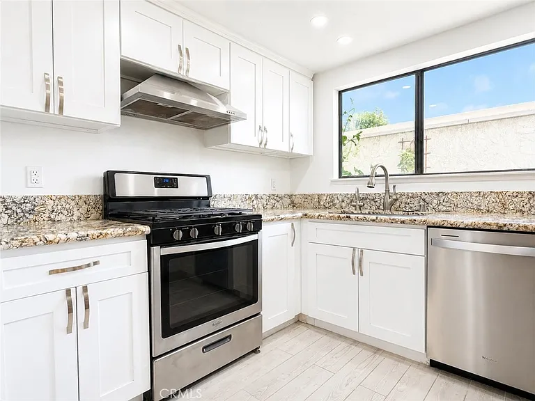 27943 Ridgebrook Ct — Photo 11