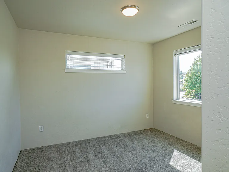 140 Poppy Bay Pl — Photo 10
