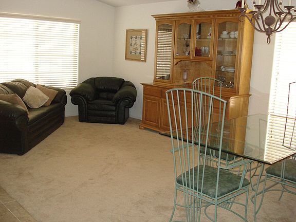 living room/dining rm