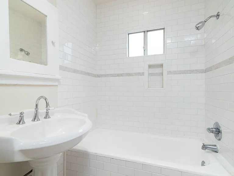Edgemont Apartments — Photo 9