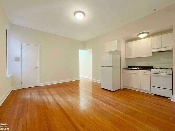 5th image of 245 W 72nd St APT 4C
