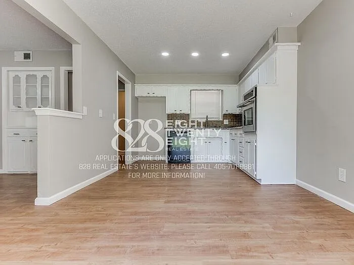 8129 NW 28th Ter — Photo 30