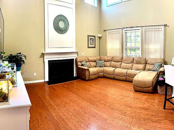 5th image of 516 Dickson Hill Cir