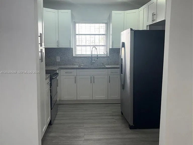 2920 SW 15th St — Photo 5