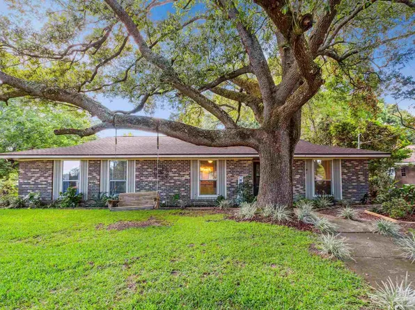 4164 Aqua Vista Dr, Pensacola, FL 32504