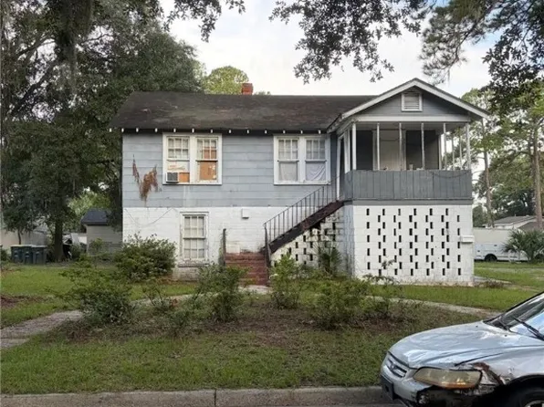 1201 McCormick Street, Savannah, GA 31404