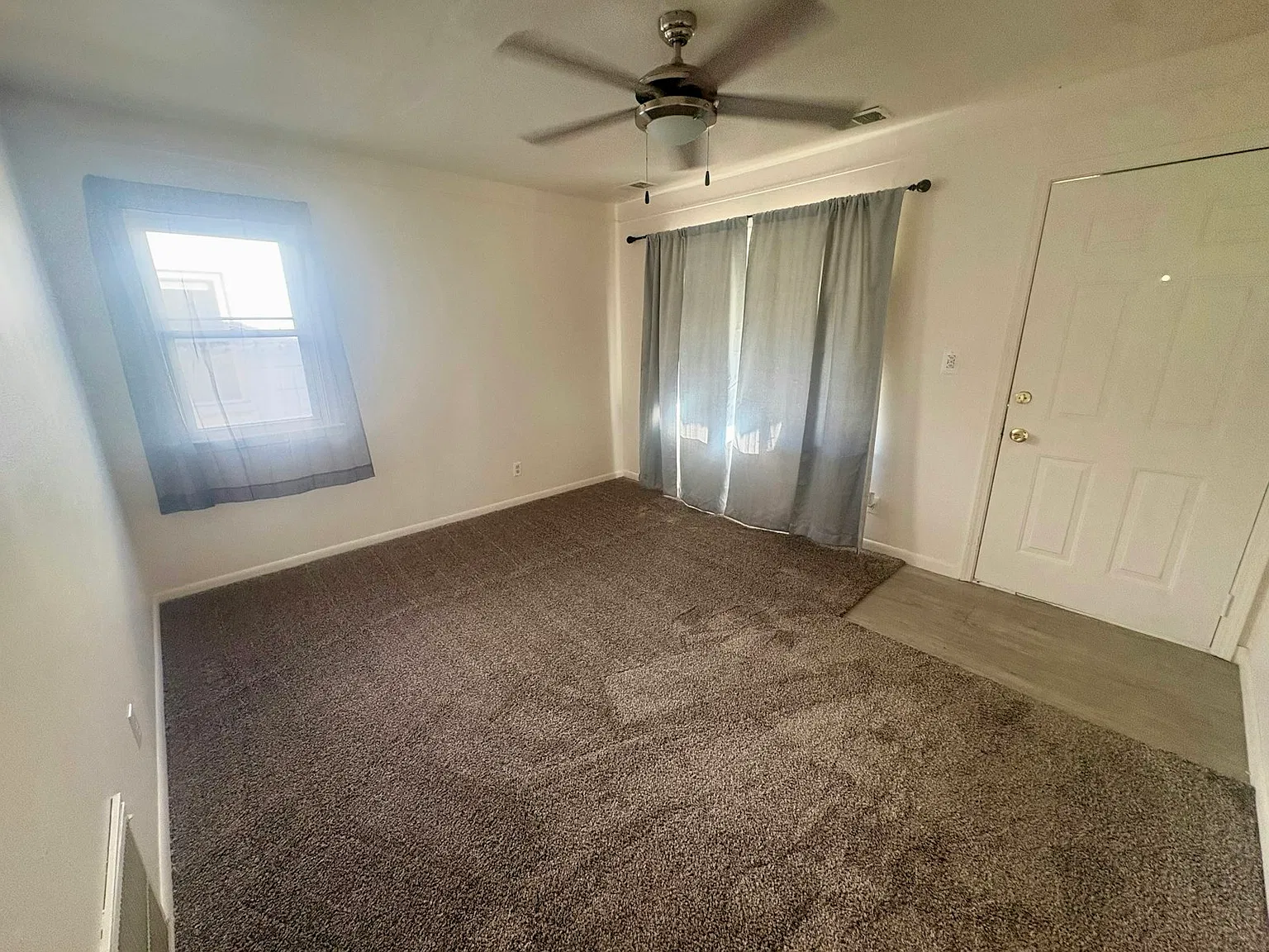 11291 Lozier Avenue — Photo 2