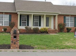 887 Green Wave Dr, Gallatin, TN 37066