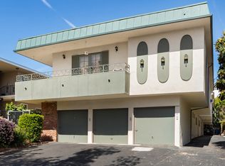 11949 Kiowa Ave #7, Los Angeles, CA 90049