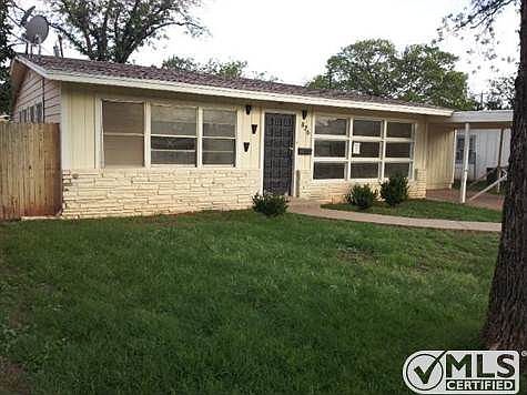 1st image of 826 Buccaneer Dr