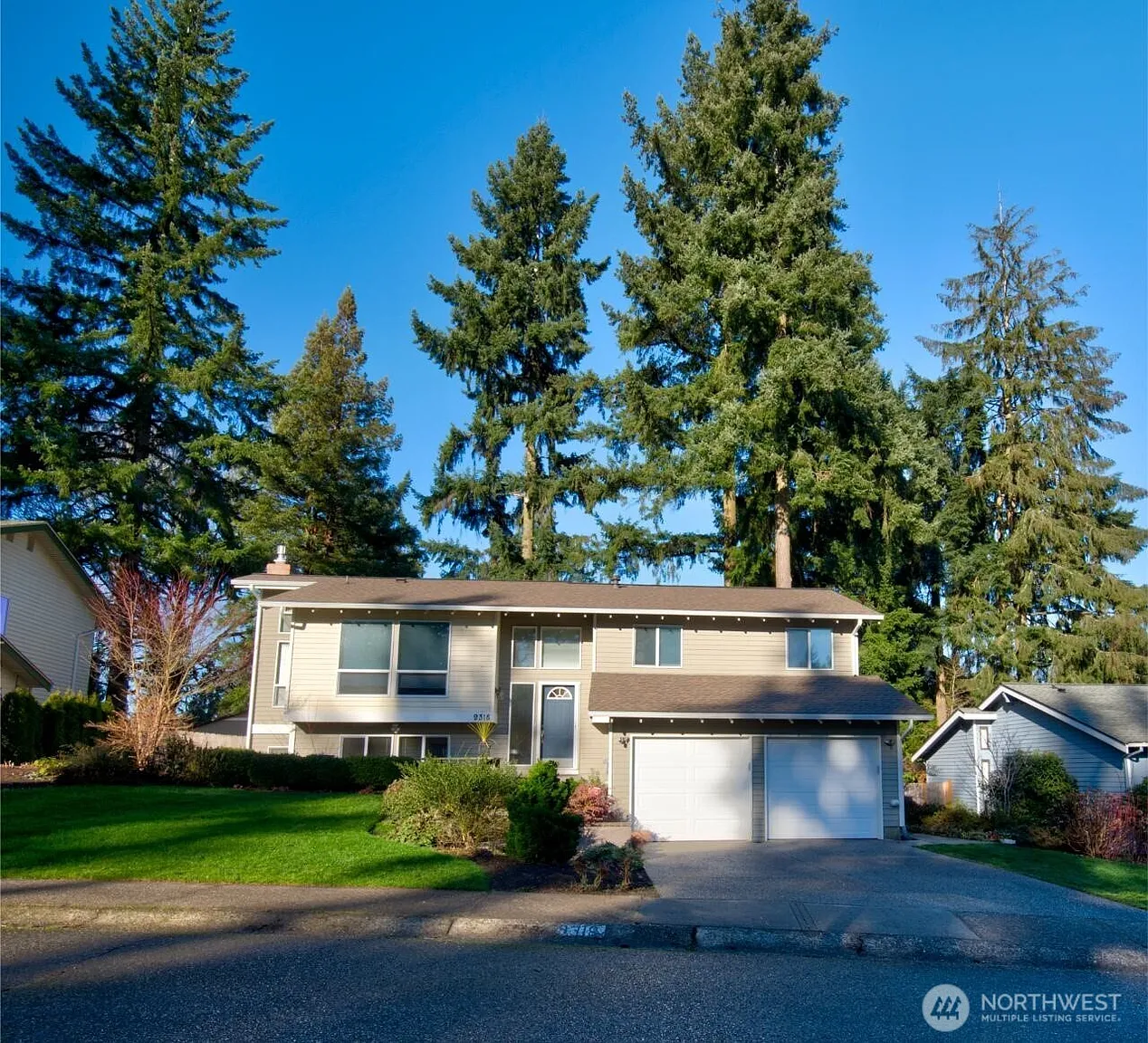 9318 NE 142nd Street photo 1
