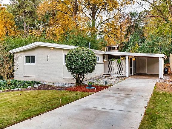 5th image of 2589 McClave Dr