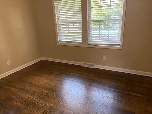 210 Sheraton Rd — Photo 9