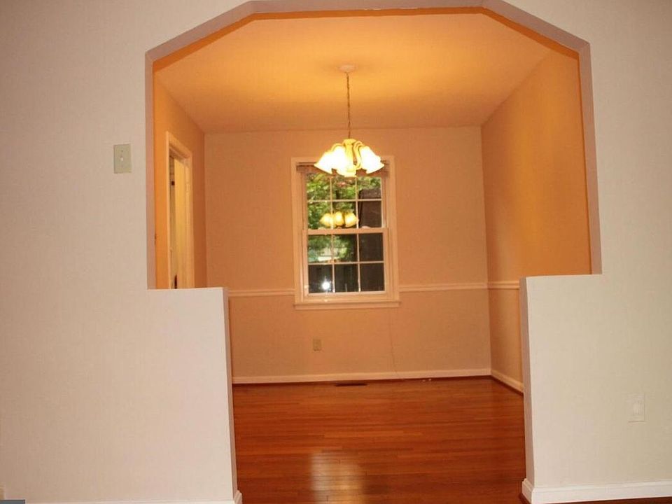 1st image of 3301 Webley Ct