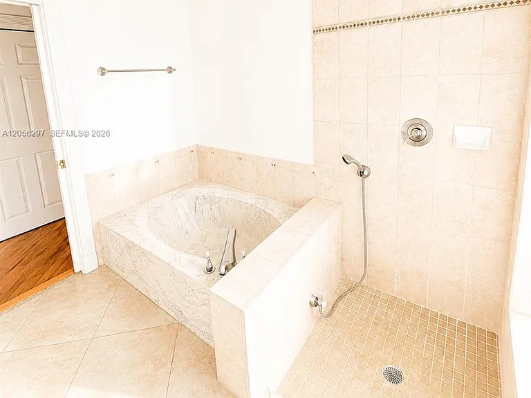 569 Spinnaker — Photo 18