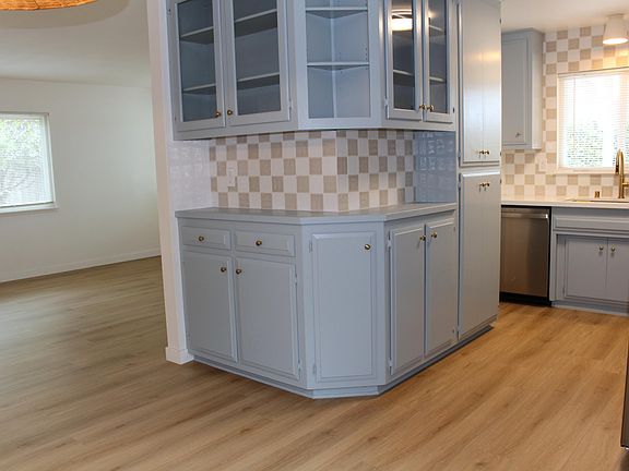 3rd image of 4768 Sterling Way