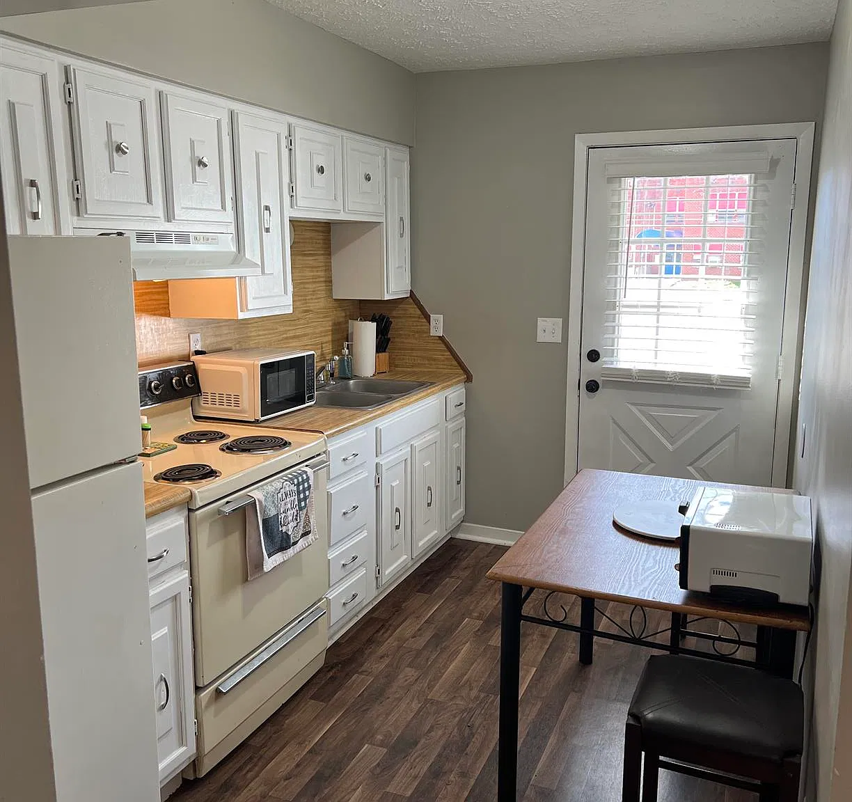 219 Spurrier Rd — Photo 4
