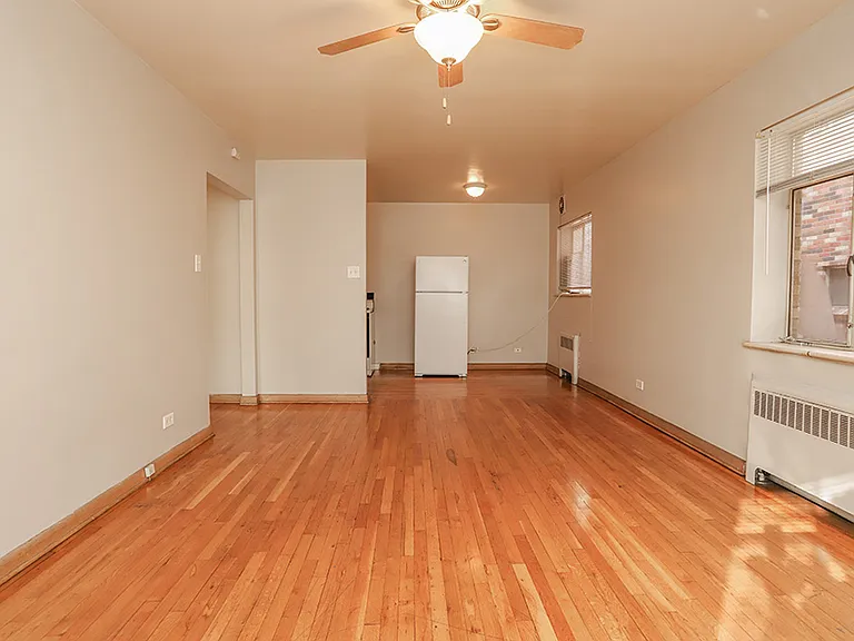 South Josephine Apartments — Photo 36