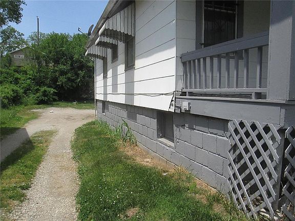 3rd image of Mersington Ave