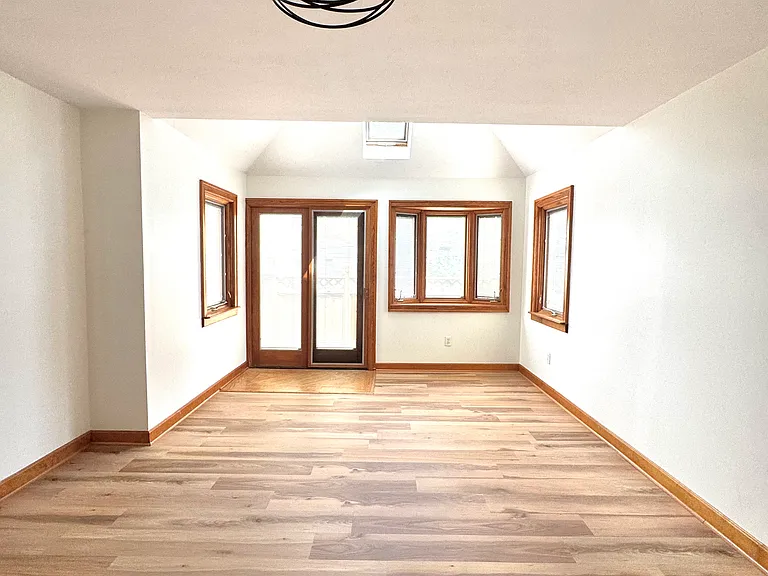 184 Hamilton Dr — Photo 28