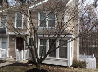 1520 Poplar Grove Dr, Reston, VA 20194