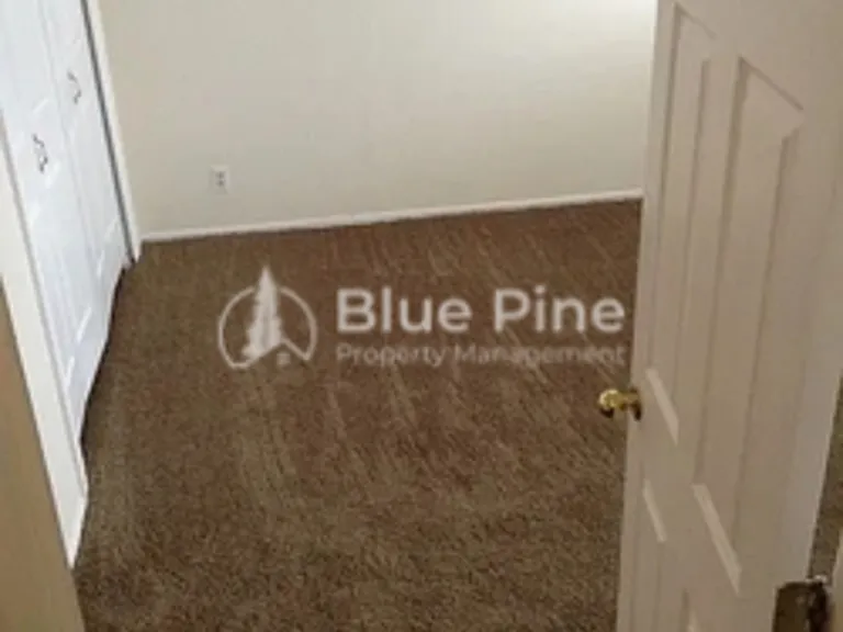 635 S 5 W — Photo 11