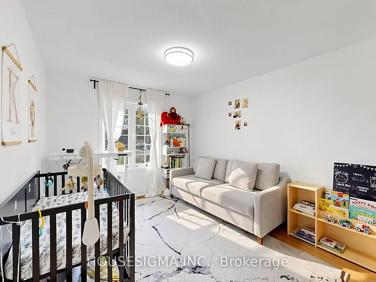 69 Holyrood Ave — Photo 39