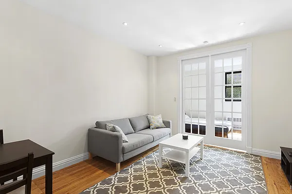 Rented by Cooper & Cooper Real Estate | media 10