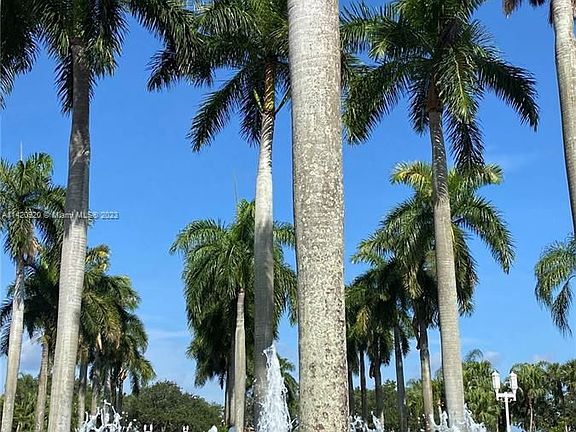 4th image of 17163 NW 23rd St