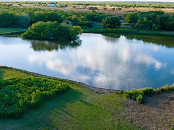 6170 County Road 332, Jourdanton, TX 78026