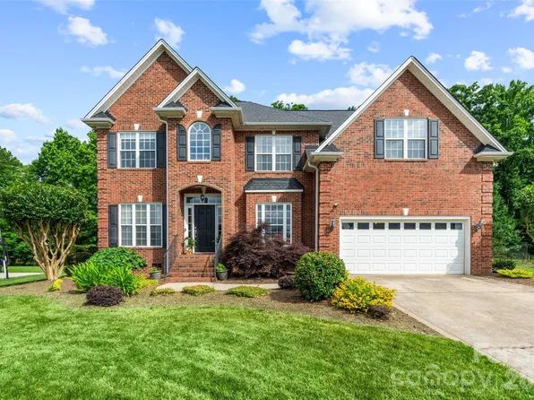 5649 Old Town Ln, Gastonia, NC 28056