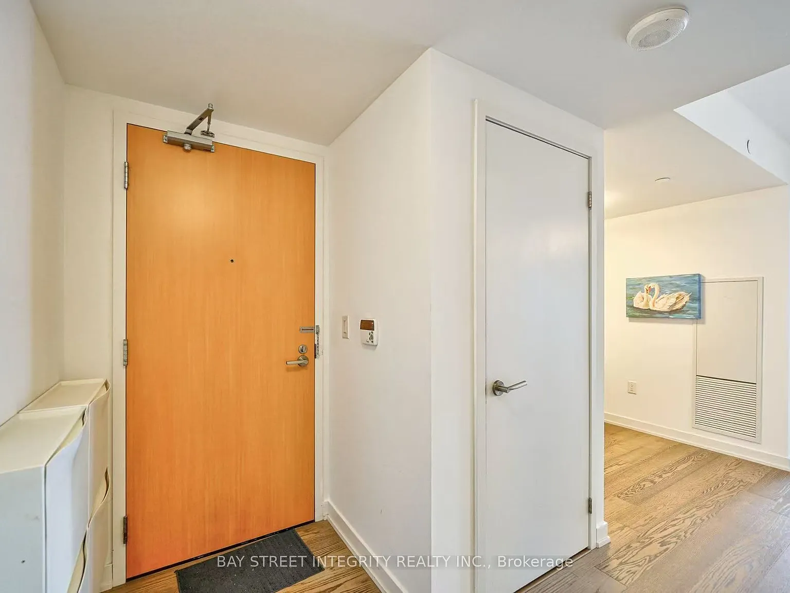 2 bed, $2,880 — Photo 4