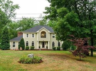 2 Cranberry St, Pepperell, MA 01463
