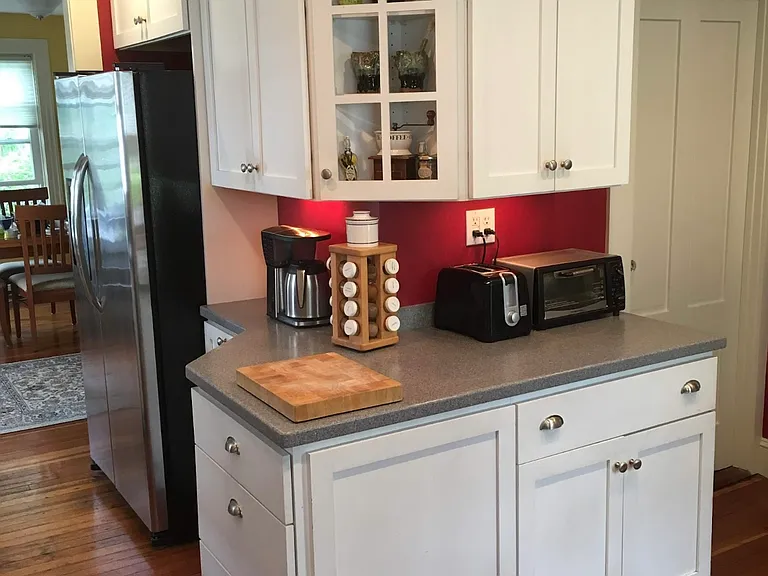 82 Gibbs Ave — Photo 4